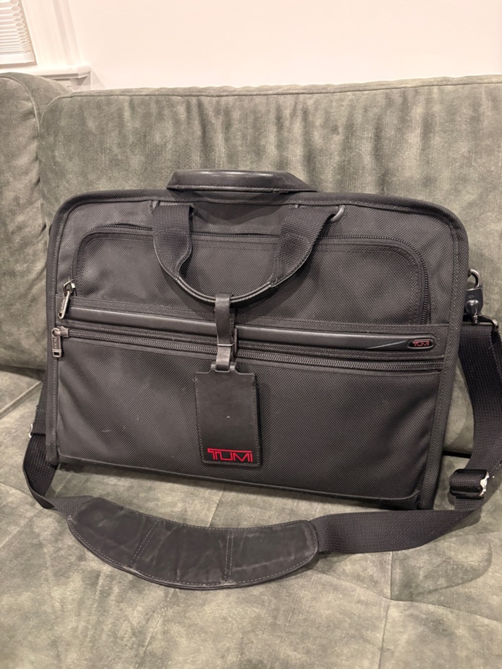 Tumi Deluxe Portfolio Briefcase 17" 26111D4
